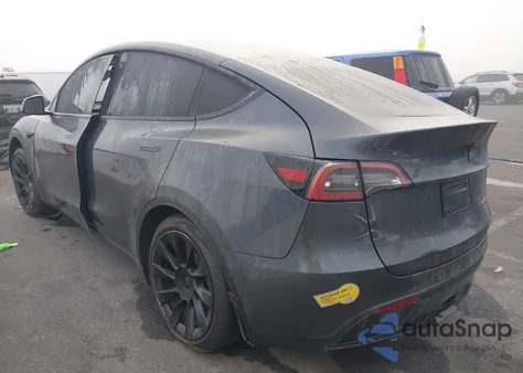 2022 Tesla Model Y Long Range Dual Motor All-Wheel Drive from USA, damaged, VIN 7SAYGDEE2NF392307